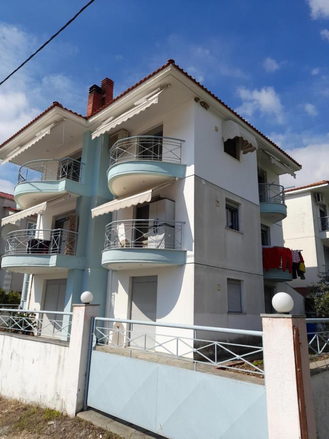 Dominikis Appartment Néa Péramos エクステリア 写真