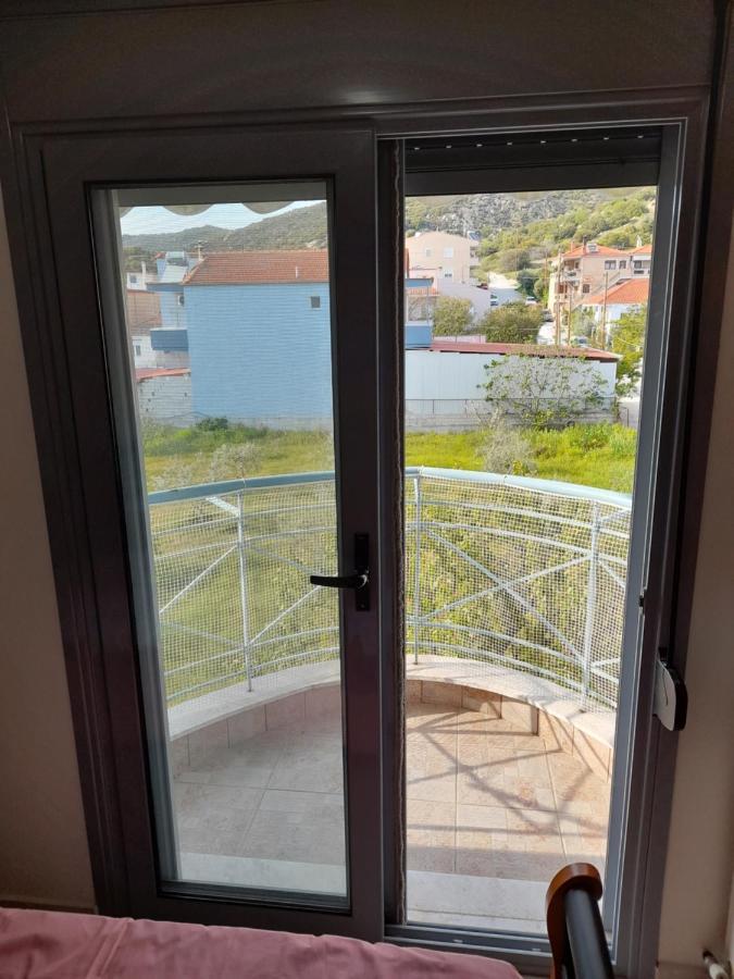 Dominikis Appartment Néa Péramos エクステリア 写真