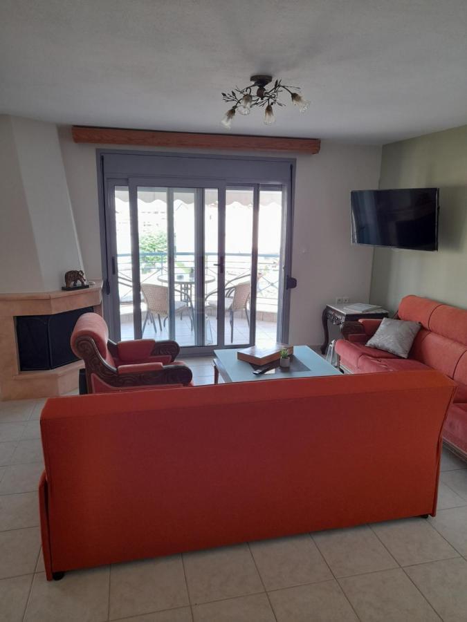 Dominikis Appartment Néa Péramos エクステリア 写真